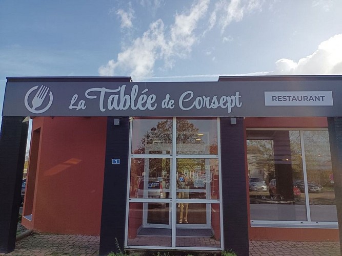 LA TABLÉE DE CORSEPT