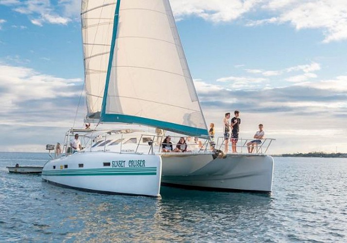 Autres Croisière en catamaran privatisé à l'île Maurice (jusqu'à 26 personnes) pdj et déj