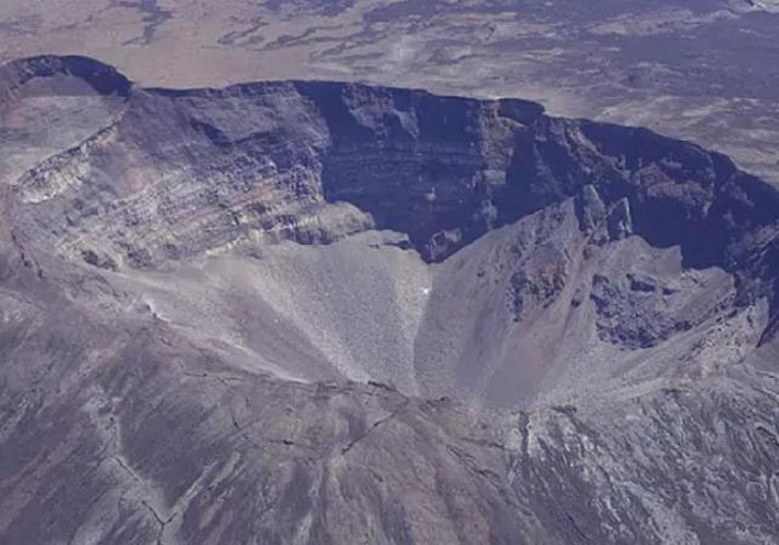 Survol en hélicoptère du volcan du Piton de la Fournaise à La Réunion (25 minutes) - Transferts inclus