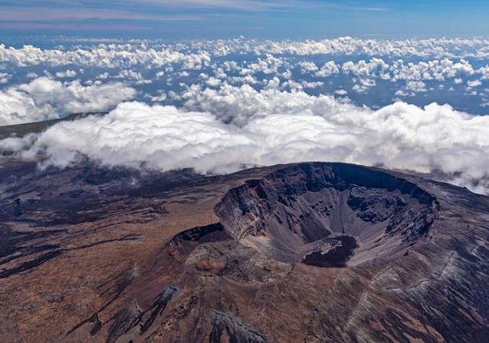 Survol en hélicoptère du volcan du Piton de la Fournaise à La Réunion (25 minutes) - Transferts inclus