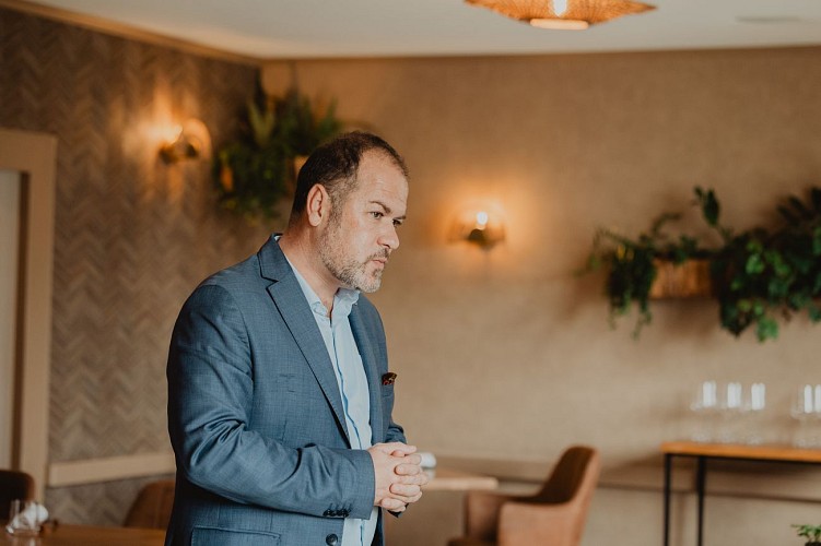 Maison Nipa - Directeur de salle