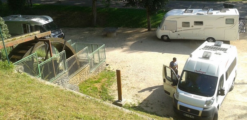 Aire de services et de stationnement Camping-cars de Virieu