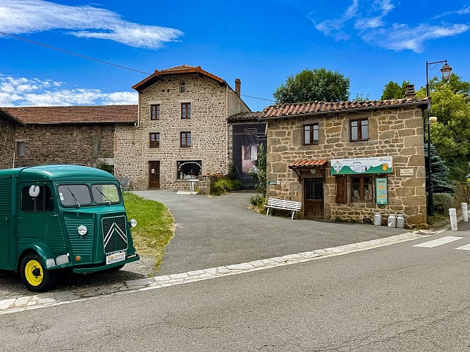 Fromagerie des hautes-chaumes - Handwerkliche Käserei in Sauvain