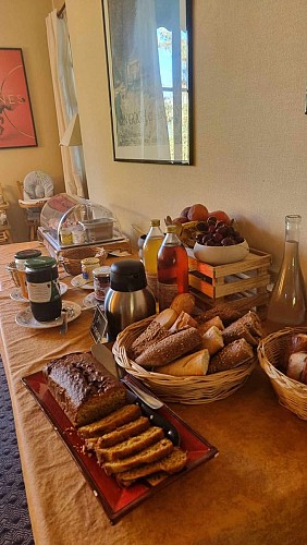 Hôtel-Restaurant Le Vieux Tilleul**