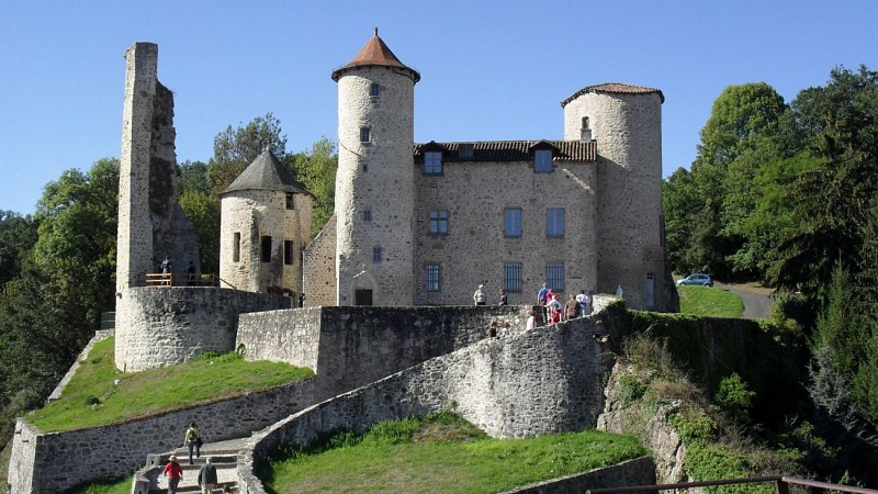 Medieval village of Laroquebrou, Petite Cité de Caractère®