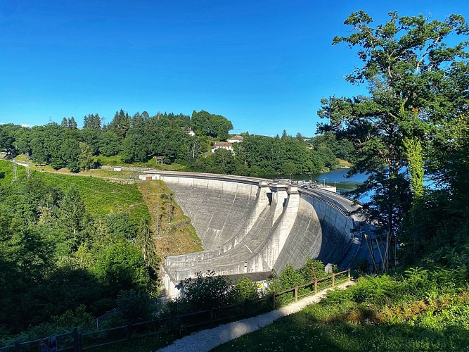Lac de Saint-Étienne-Cantalès