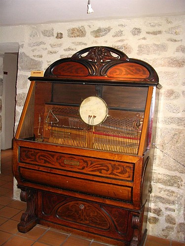 La Maison des Frères Cazes - Accordion Museum