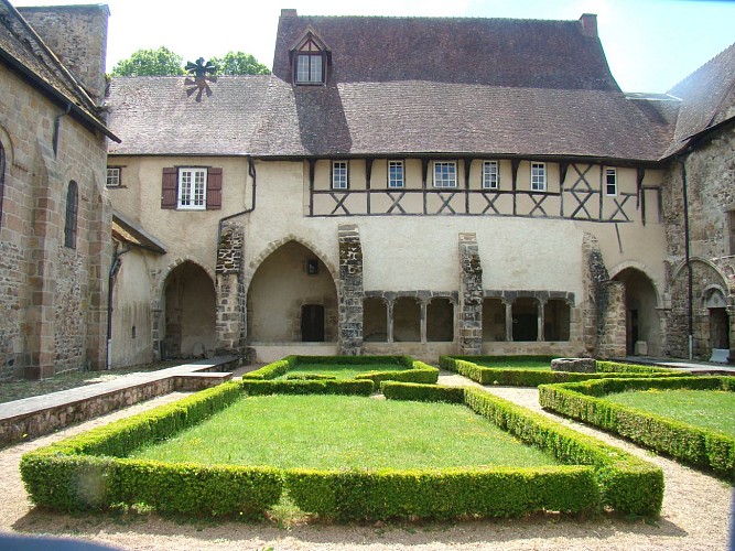 Abbaye de Menat