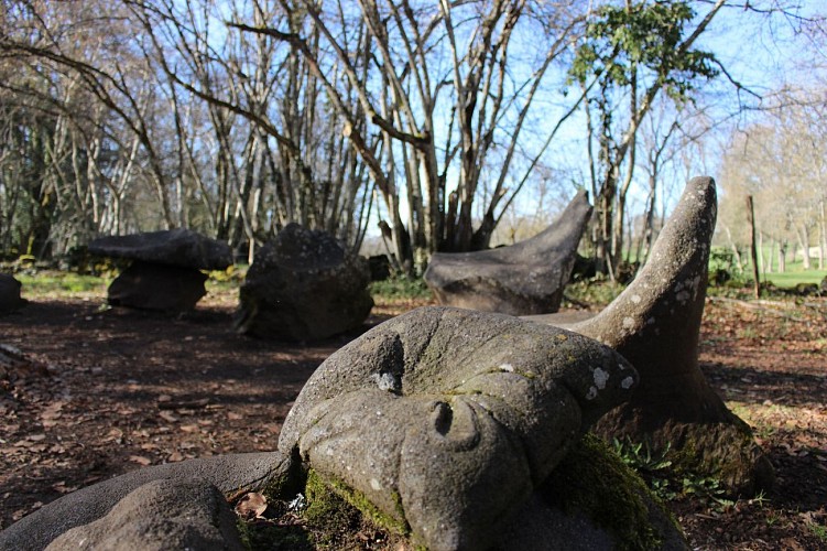 Chemin Fais'Art - Sculptures en pierre de Volvic