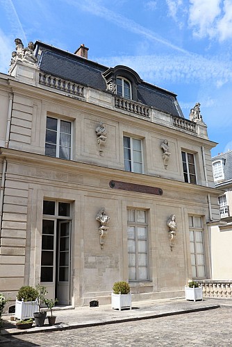 Hôtel de Noailles, een paviljoen dat middenin Saint-Germain verborgen ligt