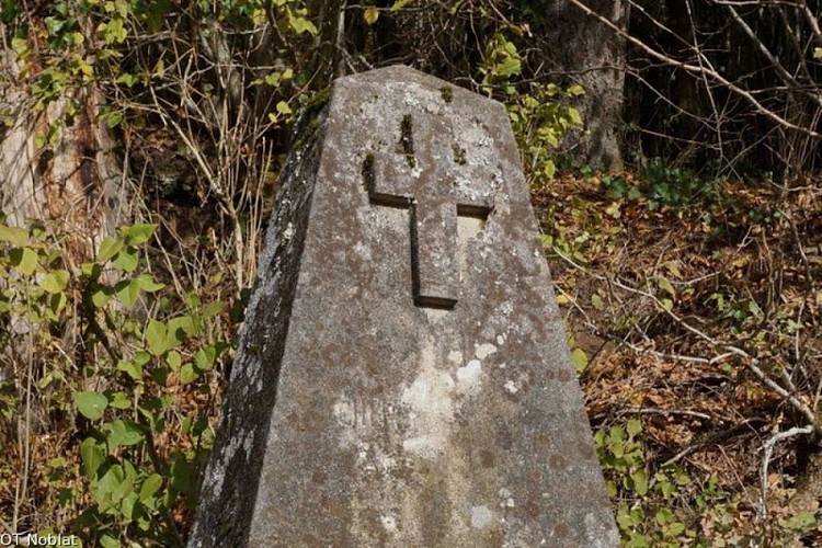 Stèle commémorative