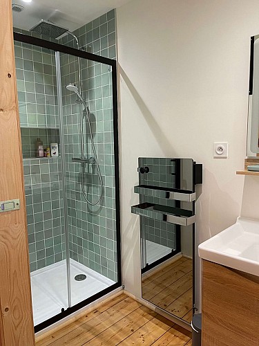 salle d'eau chambre' La Tour'