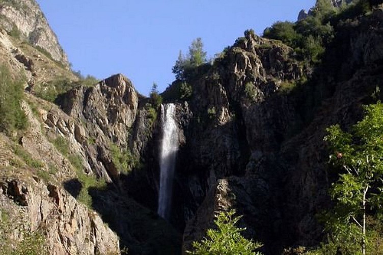 La cascade de Combefroide sur le sentier du refuge de l'Olan 