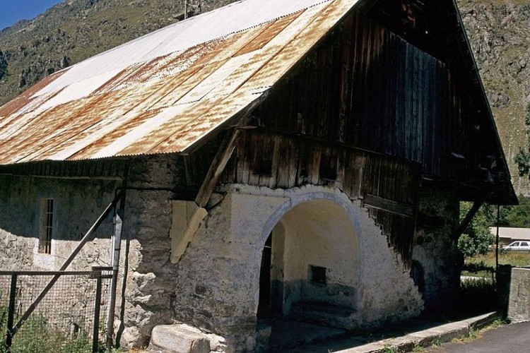 Maison de la Chapelle-en-Valgaudemar comportant une toune