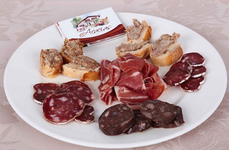 Ferme les Acacias 64240 Urt