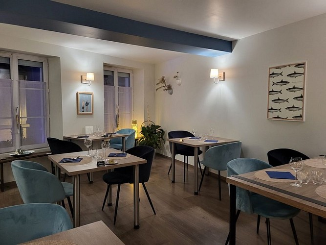 Salle du restaurant Fourchette et coquillages à Jargeau