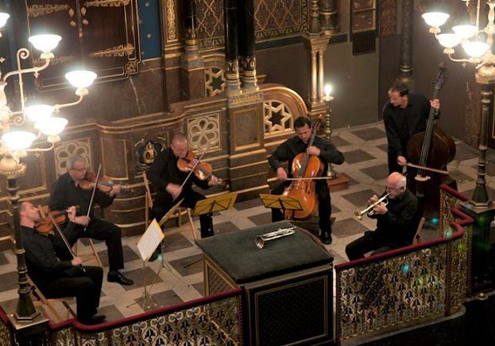 Concert de musique classique dans la synagogue espagnole - Prague