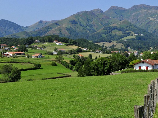 VVF Iparla-vue montagne©VVF