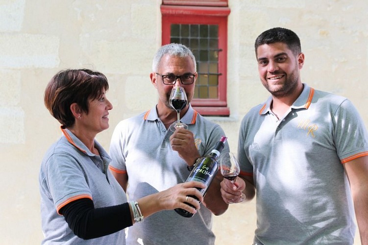 Famille Dezarnaud-800x600©Maison de la Reine