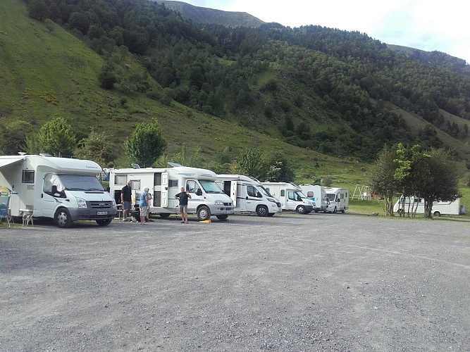 Aire accueil camping-car du Plateau de Lhers