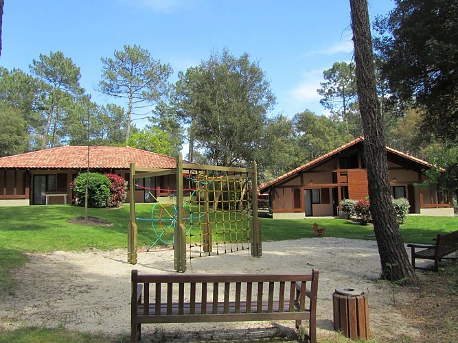 RESIDENCE-TOURISME-ARTS-ET-VIE-VACANCES-A-MESSANGES--10--2