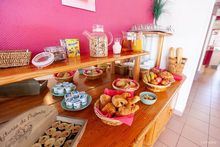 Rés Les Hameaux - buffet petit-déj
