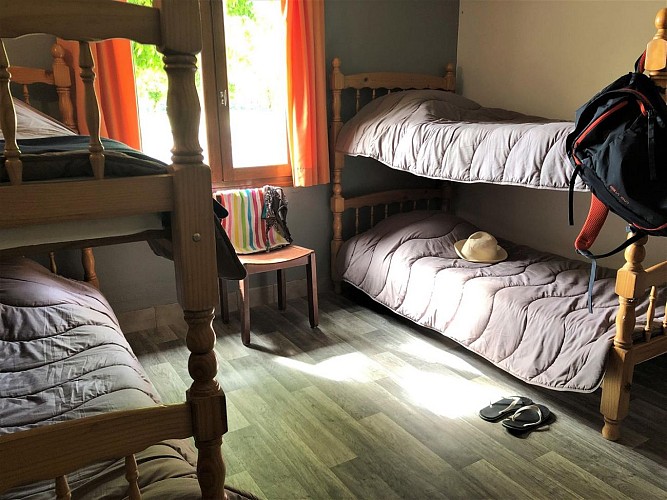 chambre-dortoir refuge