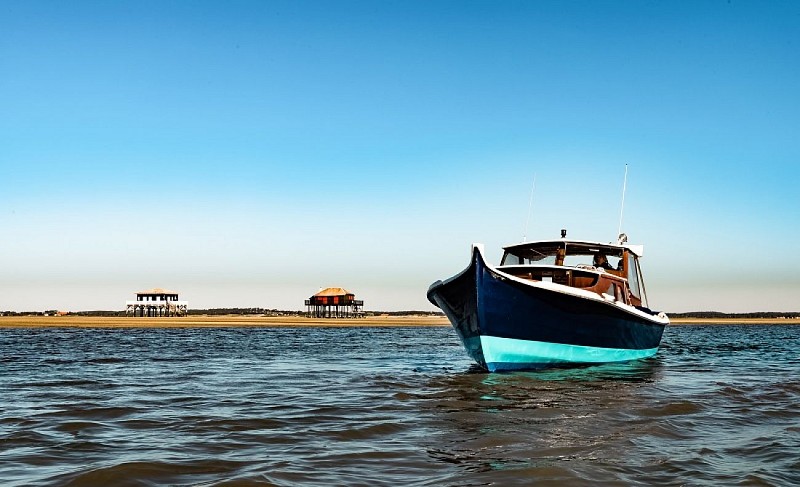 1 Pinasse et cabanes