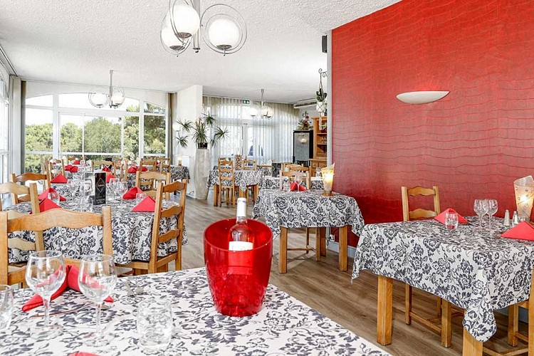 hotel_Tropicana_01