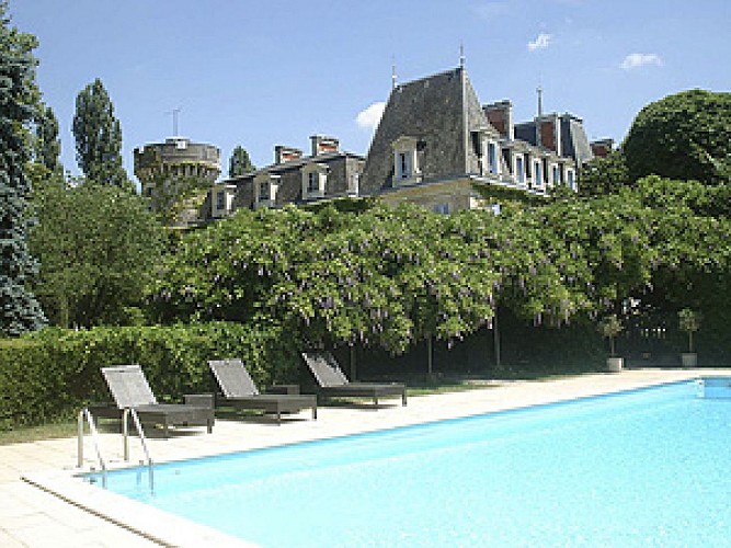 Hôtel Restaurant - Le Château de Lalande