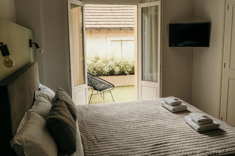 Hôtel Le Cro-Magnon 3 2