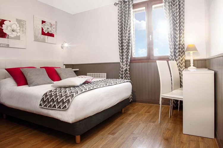 Hotel_Domaine_de_la_Rhonie (2)