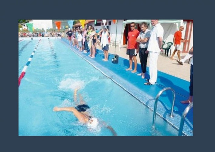 Piscine de Bidache - nageuse