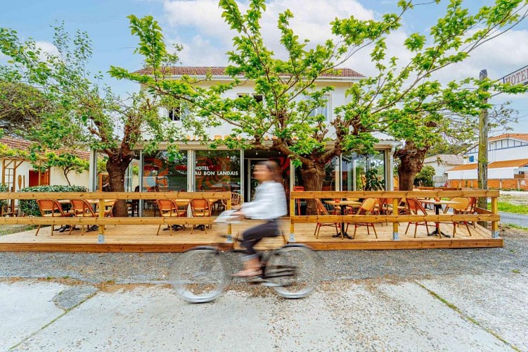 Au Bon Landais terrasse