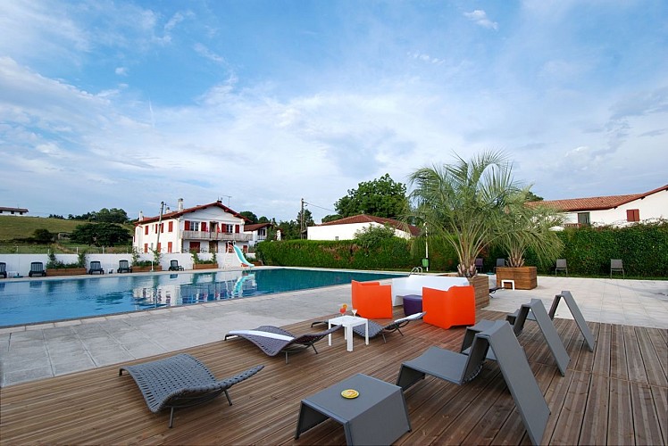 Hôtel-Bonnet-piscine1