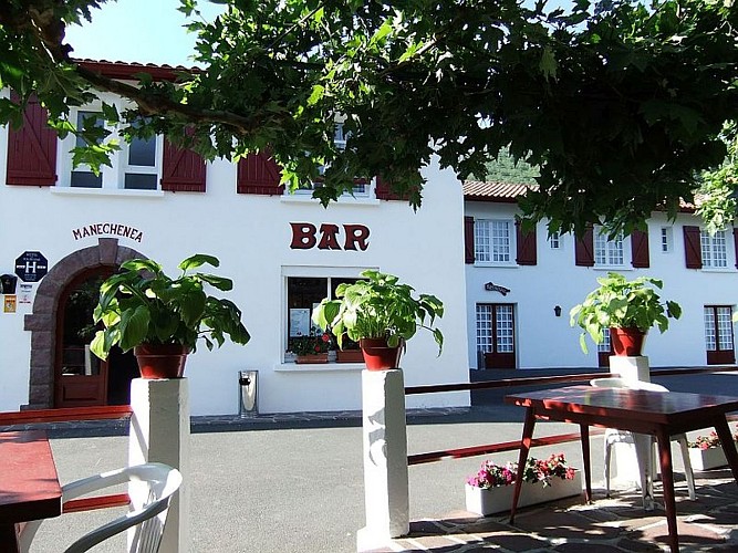 Hôtel Manexenea - façade - Saint Etienne de Baïgorry