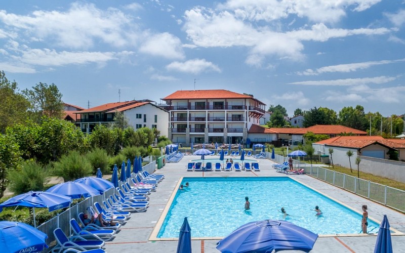 vue-d-ensemble--a-partir-de-la-mer-2