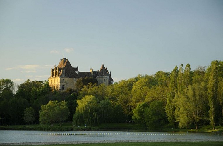 Chateau-de-Lanquais-12-2