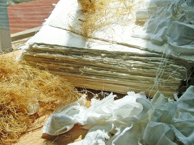 Moulin à papier de la Rouzique - Couze et Saint Front