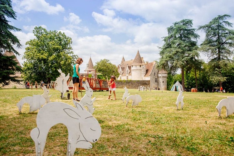 6 - Chateau de Bridoire parc animations vacances thèmes pâques