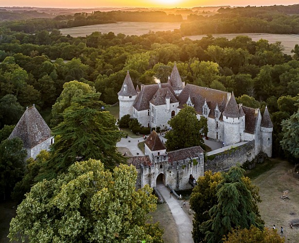 7 - Chateau de Bridoire coucher de soleil ambiance vue campagne