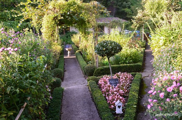 Jardin d'Ingrid Lalinde OT Bastides