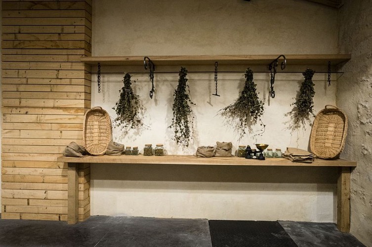 chateau_monestier_la-tour_La -tisanerie-