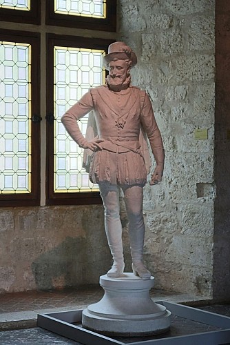 Château Henri IV_Statue