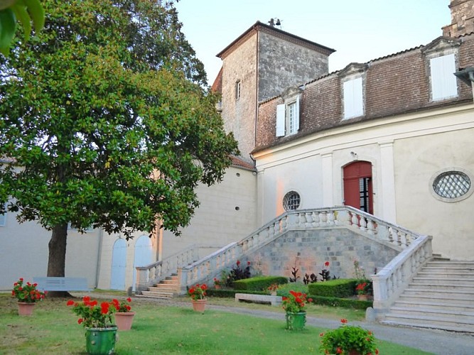 PCUAQU047V5055L2_ChateauXaintraille2 [600x800]