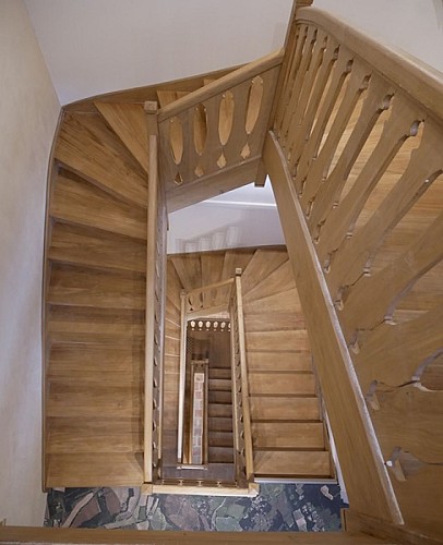 escalier-accueil-maison_de_garonne-destination-agen-tourisme
