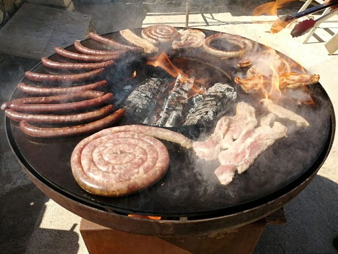 DEG_le rdv des fins gourmets_Verteuil_brasero