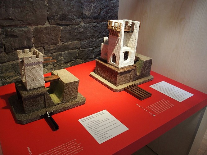 Sauveterre, la Tour Monréal.