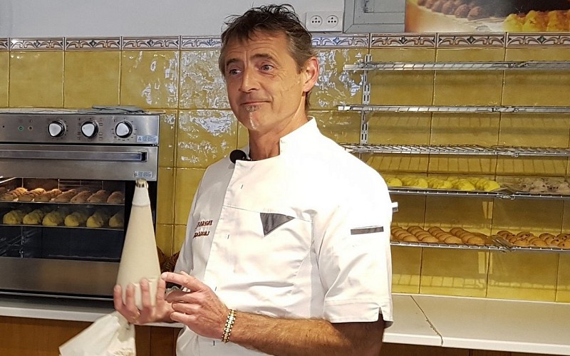 La-Fabrique-de-macarons--le-patissier