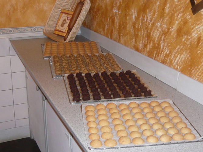 La-fabrique-de-macarons-La-Bastide-Clairence--2--2